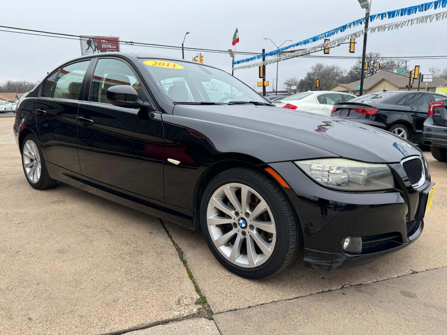 2011 BLACK BMW 3 SERIES 328I (WBAPH7G59BN) , located at 5900 E. Lancaster Ave., Fort Worth, TX, 76112, (817) 457-5456, 0.000000, 0.000000 - Photo#2